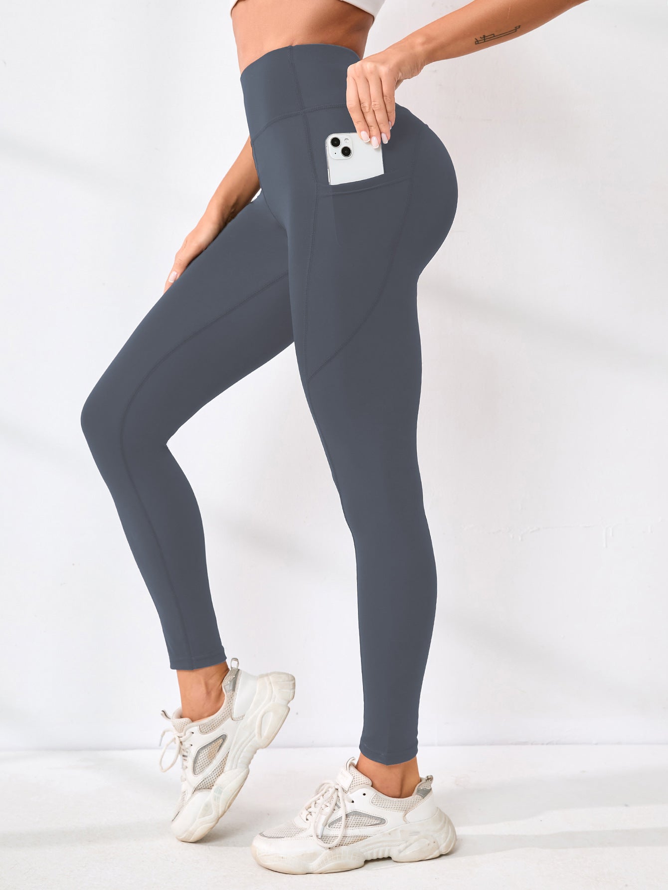 FormFlow Pocketed High-Rise Contour Leggings